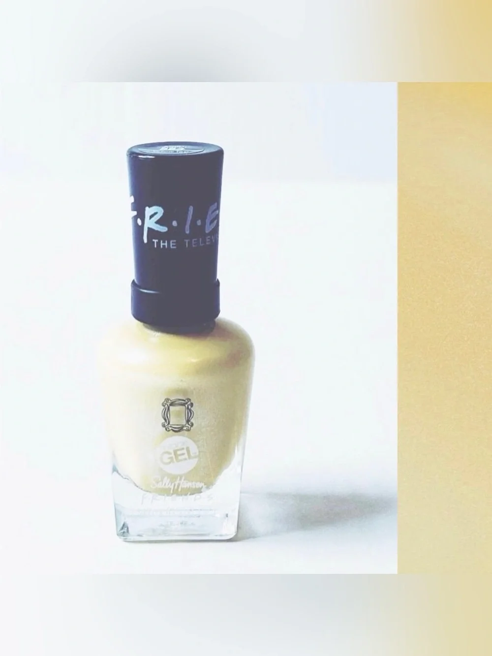 ⭐️5 For 25⭐️ Sally Hansen Miracle Gel Friends Collection Yellow Taxi